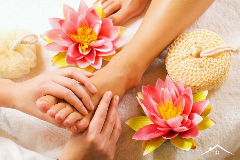 Benefits of Foot Massage & Sole Acupressure for Tourists and Business Travelers in Vietnam